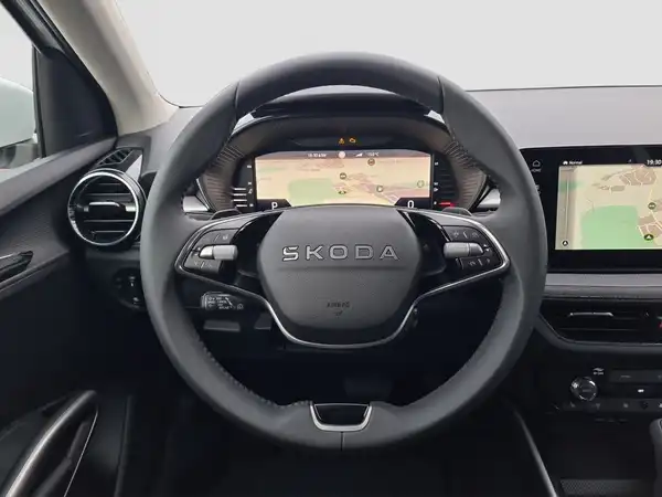 ŠKODA FABIA (10/15)