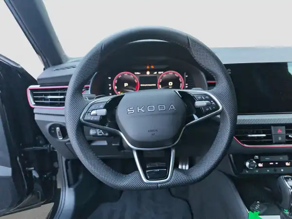 ŠKODA KAMIQ (11/16)