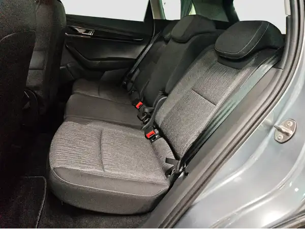 ŠKODA KAROQ (9/16)