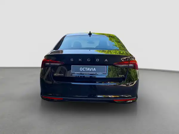 ŠKODA OCTAVIA (6/16)