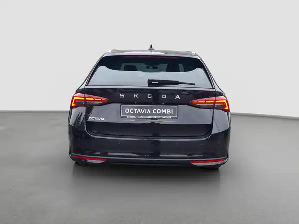 ŠKODA OCTAVIA (6/16)