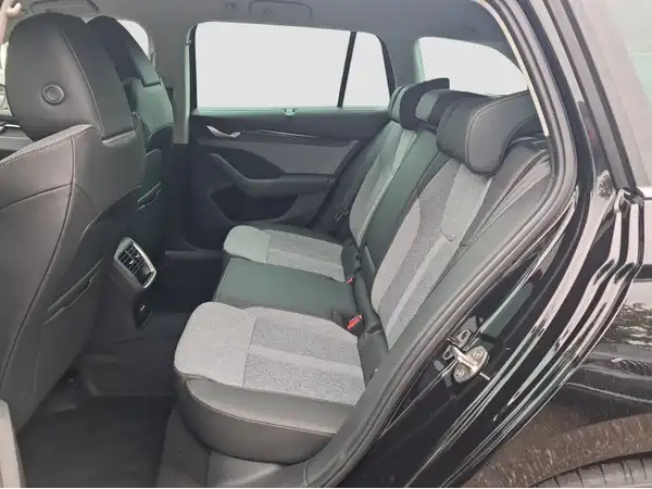 ŠKODA OCTAVIA (9/16)