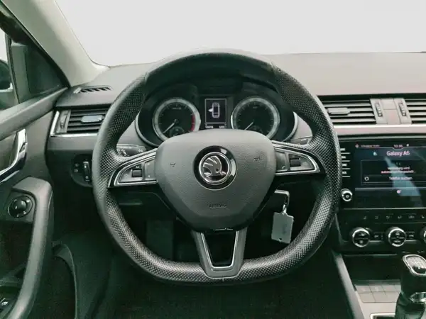 ŠKODA OCTAVIA (11/16)