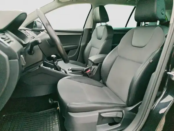 ŠKODA OCTAVIA (8/16)