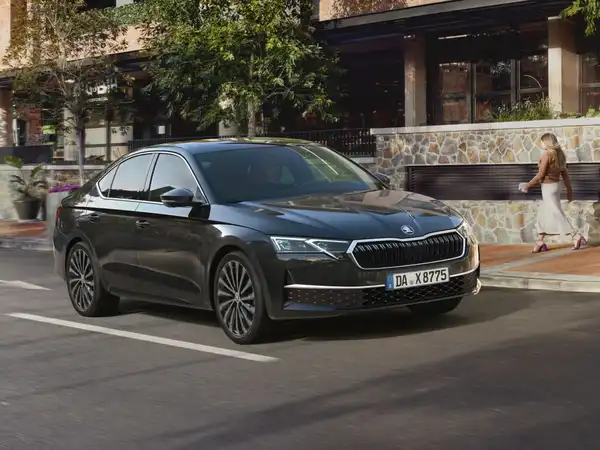 Skoda Octavia Selection (1/4)