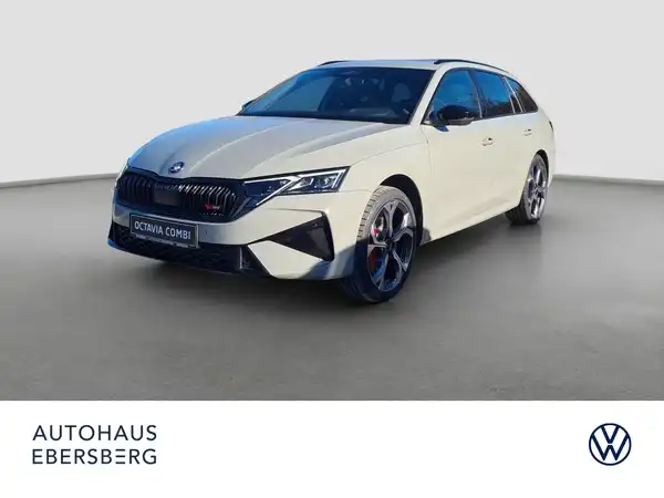 ŠKODA OCTAVIA RS (2/17)