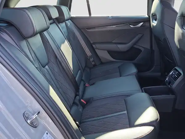 ŠKODA OCTAVIA RS (16/17)