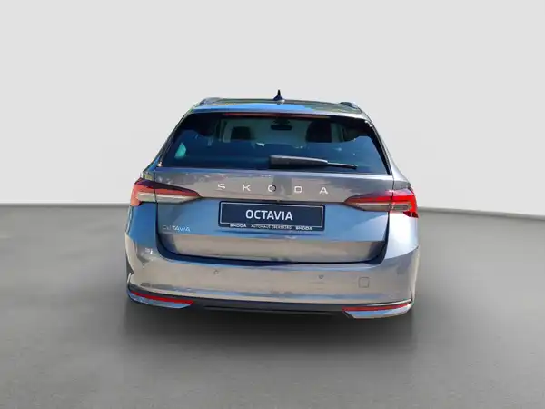 ŠKODA OCTAVIA (6/17)