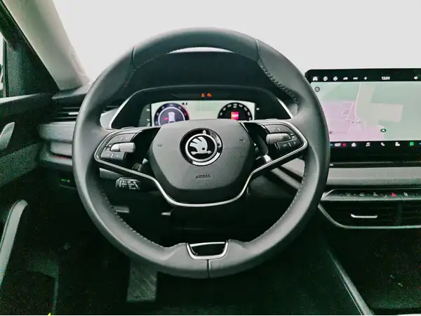 ŠKODA OCTAVIA (11/16)