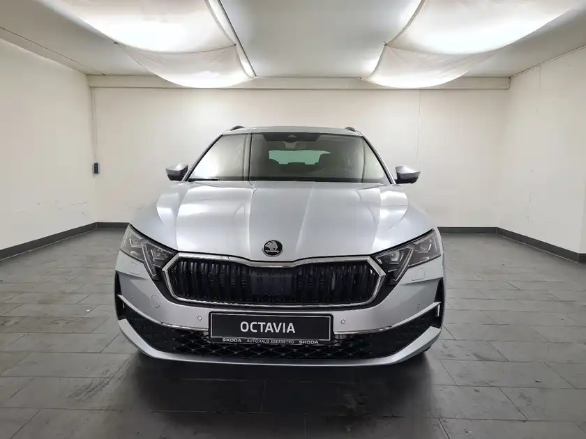 ŠKODA OCTAVIA (1/17)