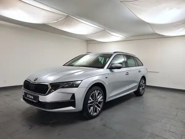 ŠKODA OCTAVIA (2/17)