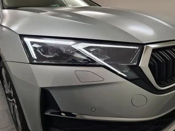 ŠKODA OCTAVIA (13/17)