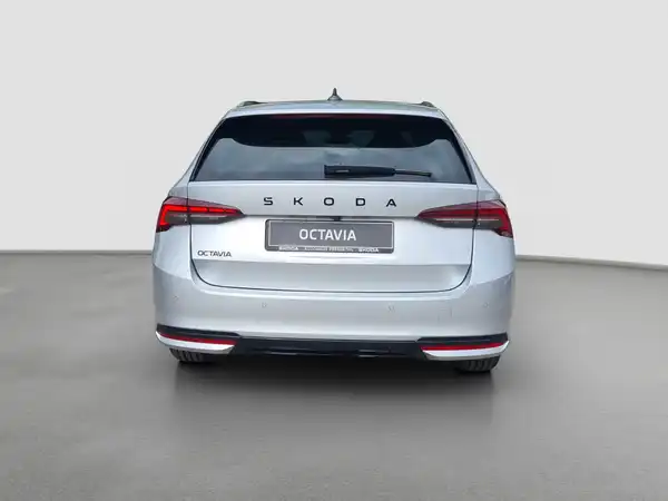 ŠKODA OCTAVIA (6/16)