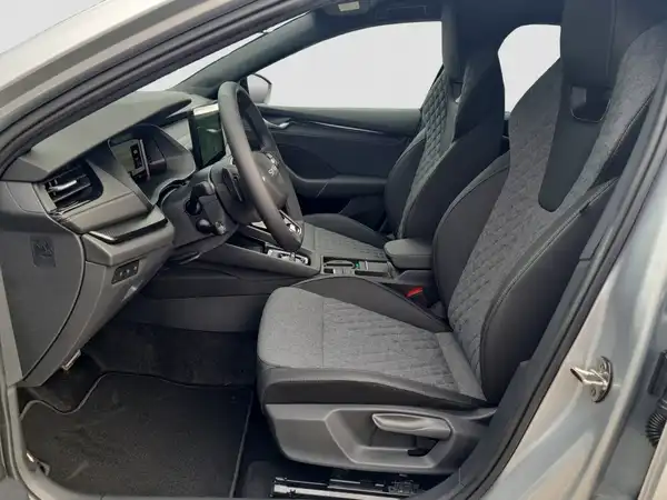 ŠKODA OCTAVIA (8/16)