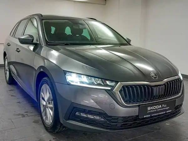 ŠKODA OCTAVIA (4/21)