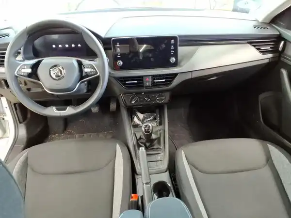ŠKODA SCALA (4/5)