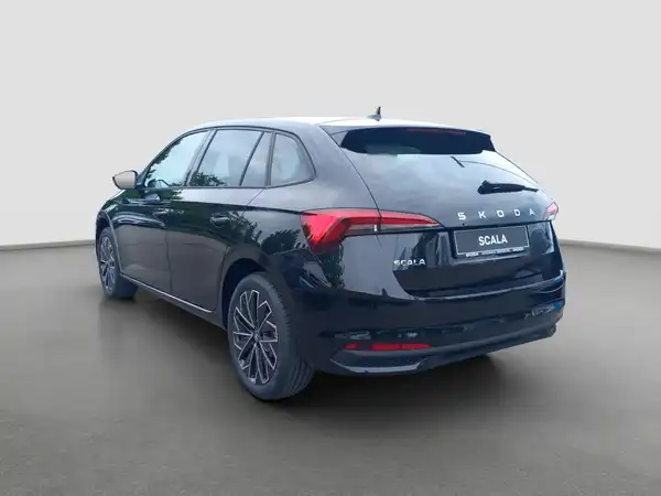ŠKODA SCALA (6/15)
