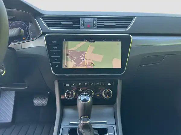 ŠKODA SUPERB (12/16)
