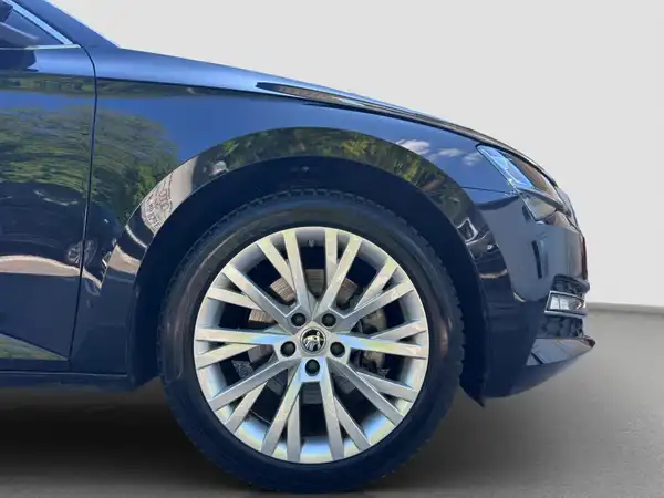 ŠKODA SUPERB (16/16)