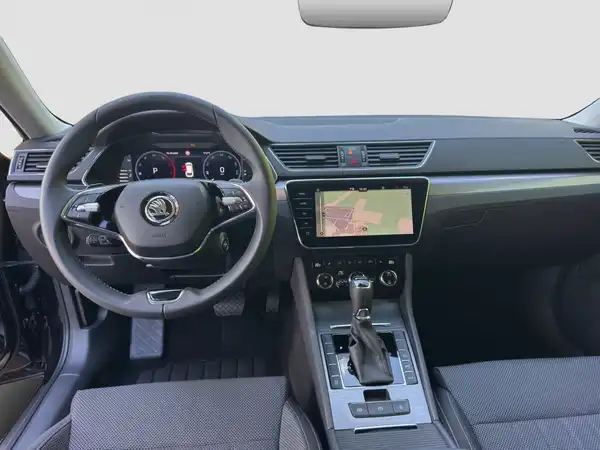 ŠKODA SUPERB (10/16)