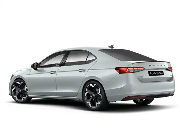 Skoda Superb Sportline (3/4)