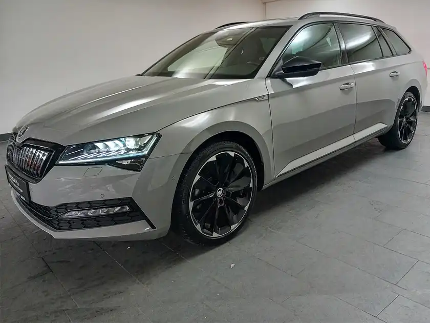 ŠKODA SUPERB (1/21)