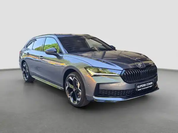 ŠKODA SUPERB (4/17)