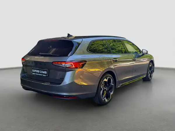 ŠKODA SUPERB (5/17)