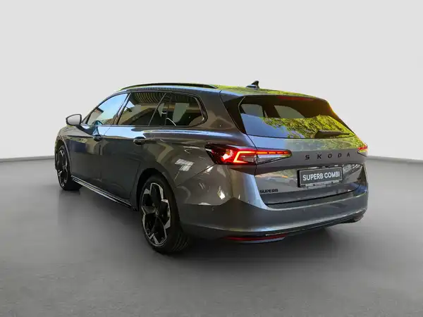 ŠKODA SUPERB (7/17)