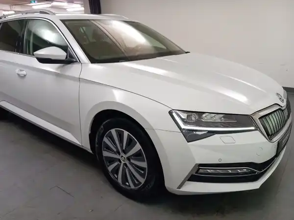 ŠKODA SUPERB (20/24)