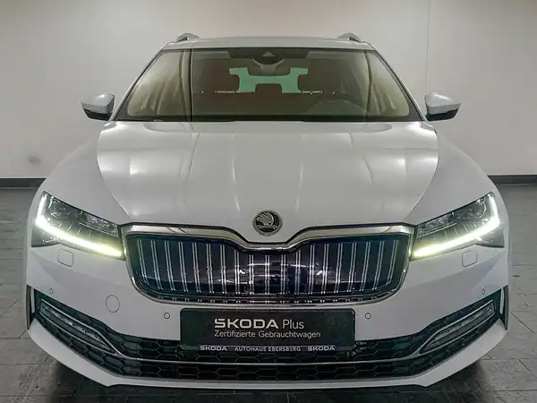 ŠKODA SUPERB (3/24)