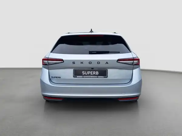 ŠKODA SUPERB (5/15)