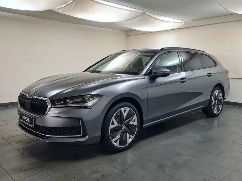 ŠKODA SUPERB (1/16)