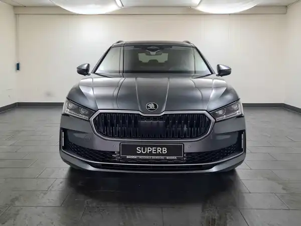 ŠKODA SUPERB (1/16)