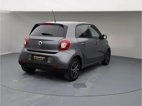 SMART FORFOUR (6/18)