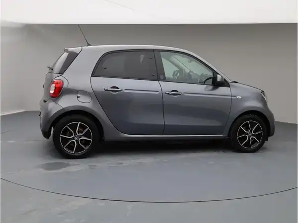 SMART FORFOUR (7/18)