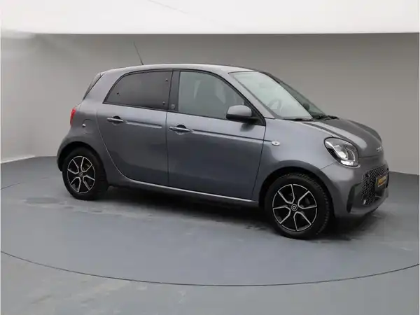 SMART FORFOUR (8/18)