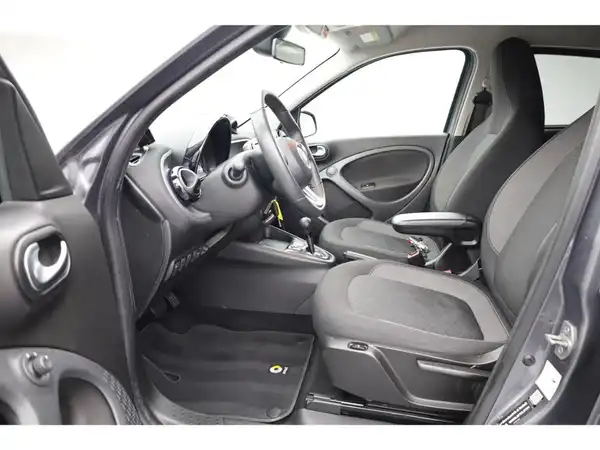 SMART FORFOUR (10/18)