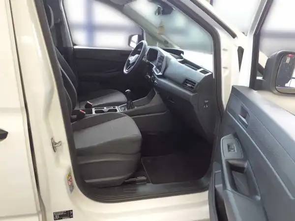 VW CADDY (7/9)