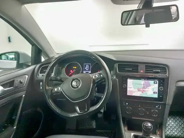 VW GOLF (11/21)
