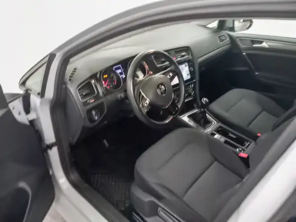 VW GOLF (8/21)
