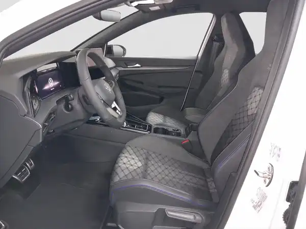 VW GOLF VARIANT (8/17)