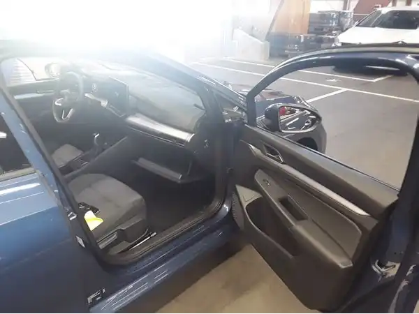 VW GOLF (6/9)