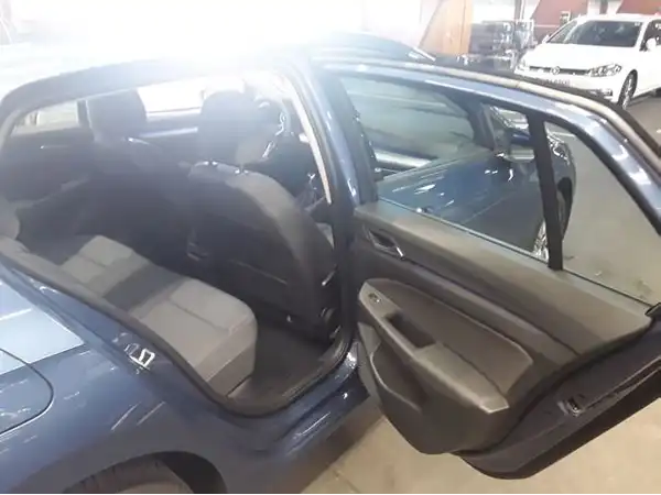 VW GOLF (7/9)