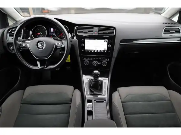 VW GOLF (14/26)