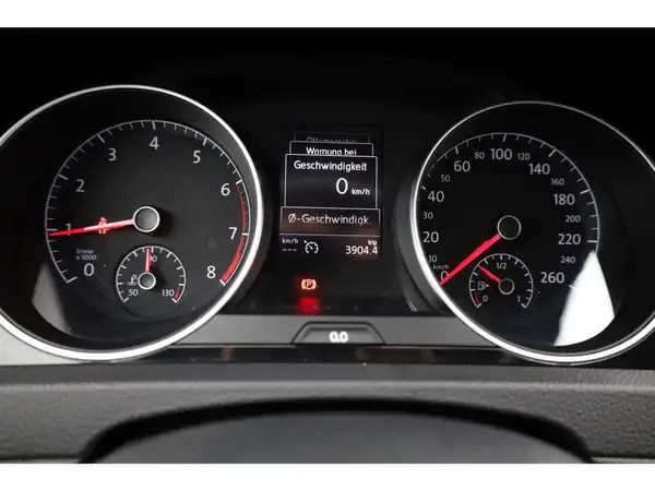 VW GOLF (17/26)