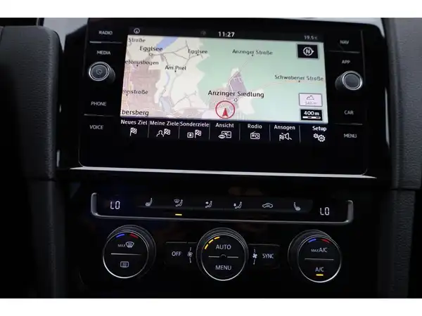 VW GOLF (18/26)