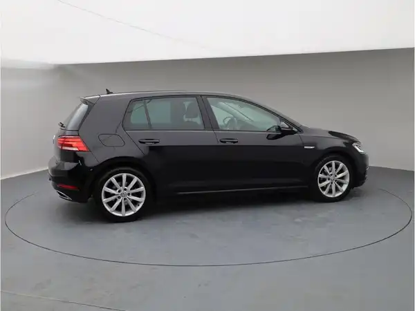 VW GOLF (7/26)