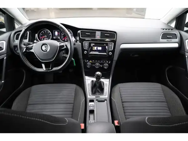 VW GOLF (14/23)