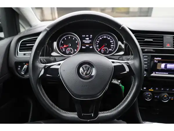 VW GOLF (15/23)